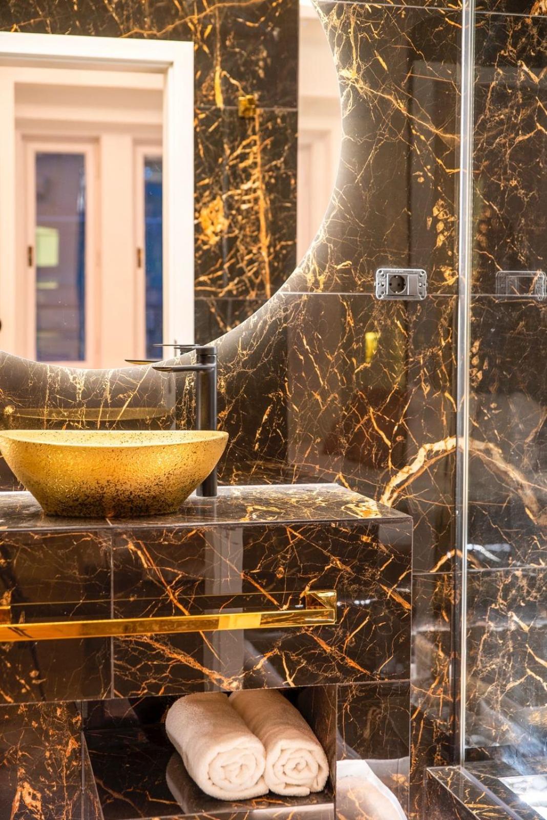 Jacuzzi Royal Suite Budapešť Exteriér fotografie